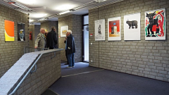 Ausstellung mit Besuchern II