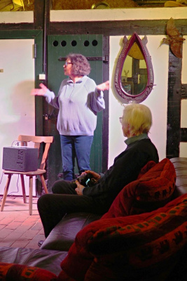 Anke Wienke eröffnet die Veranstaltung und stellt Ignatz Netzer vor