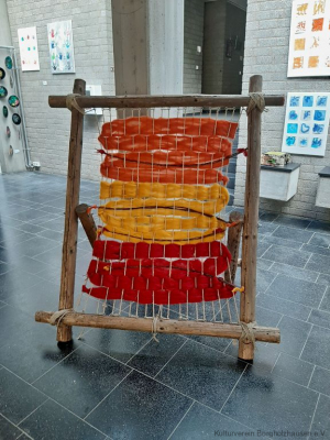 Rahmen mit dicken Wollfäden