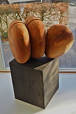 "Runde Formen - Wildkirsche von Elfriede Schildmann