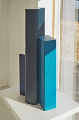 Abstrakte Holzfigur von Job Schräder