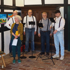 Begrüßung durch Astrid Schütze, Vorsitzende des Kulturvereins (Hintergrund. Kantorei-Quartett)