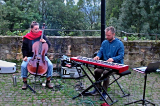 Nele Immeram Violoncello und Nils Rabente am Piano