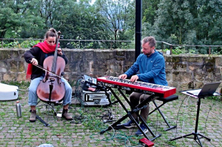 Nele Immeram Violoncello und Nils Rabente am Piano