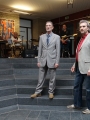 Der Künstler mit Freund Tobias Just
